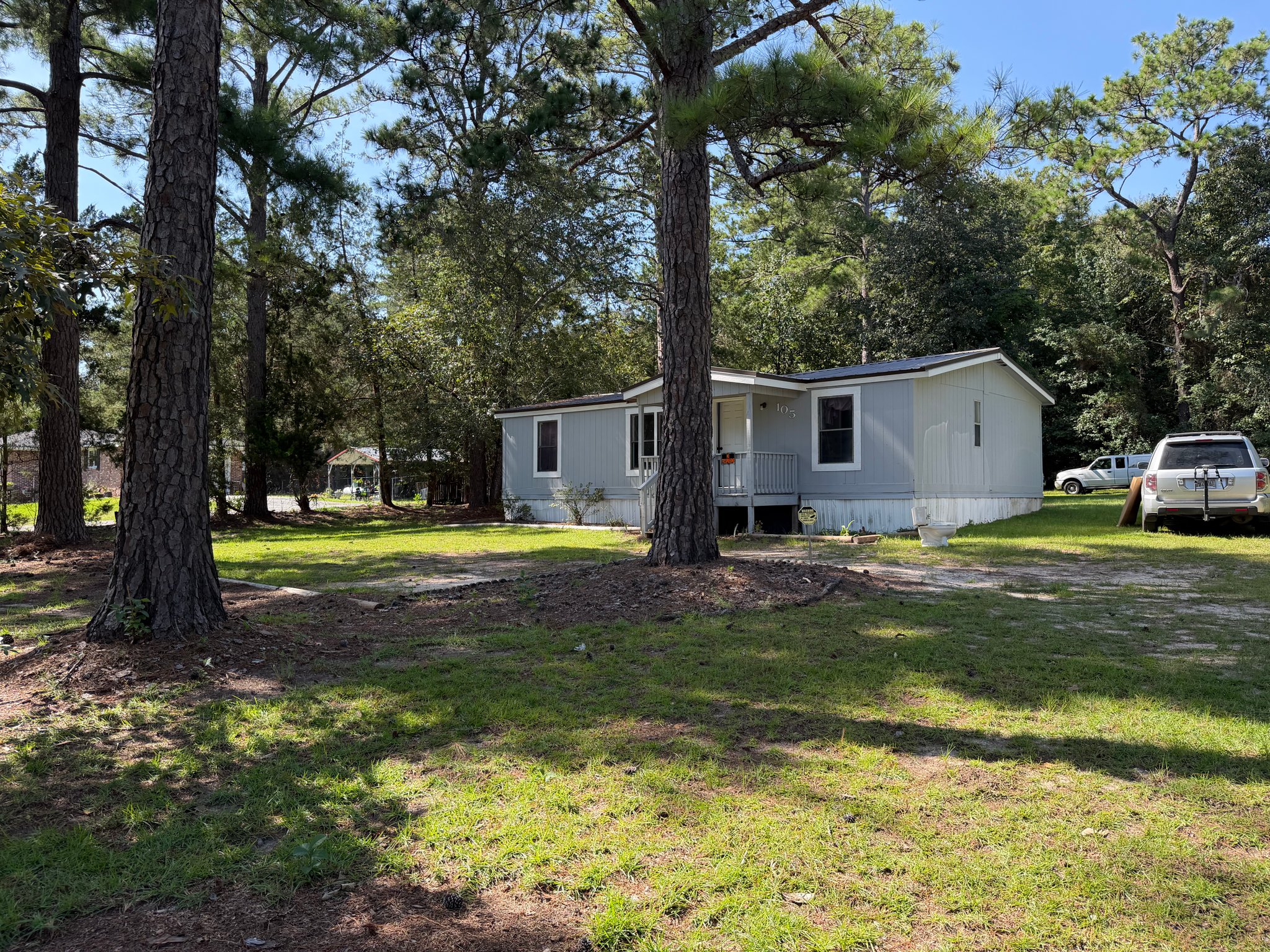 Warner Robins House: 105 Helen Ter