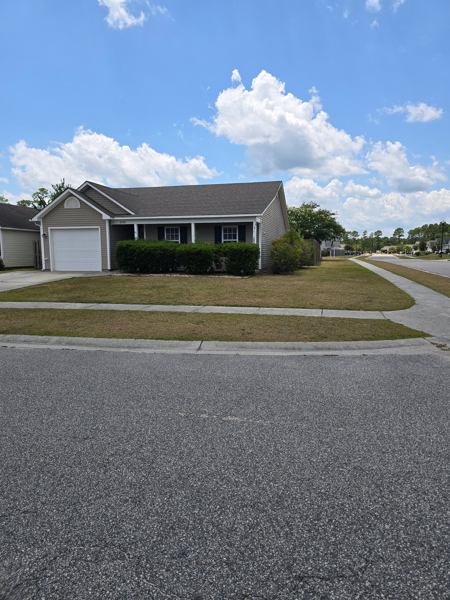 Leland House: 1750 Pepperwood way