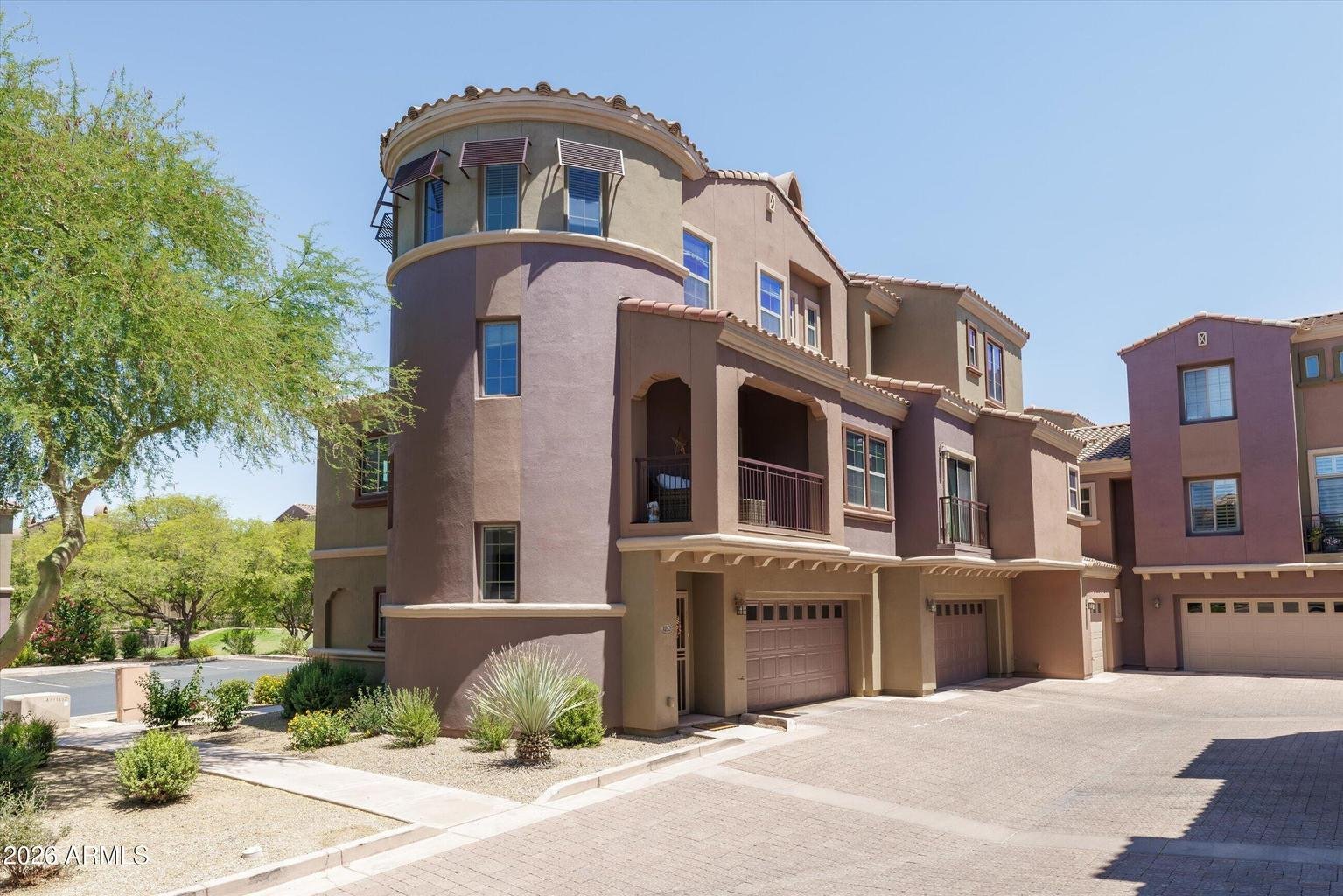 Phoenix Townhome: 3935 E Rough Rider Rd