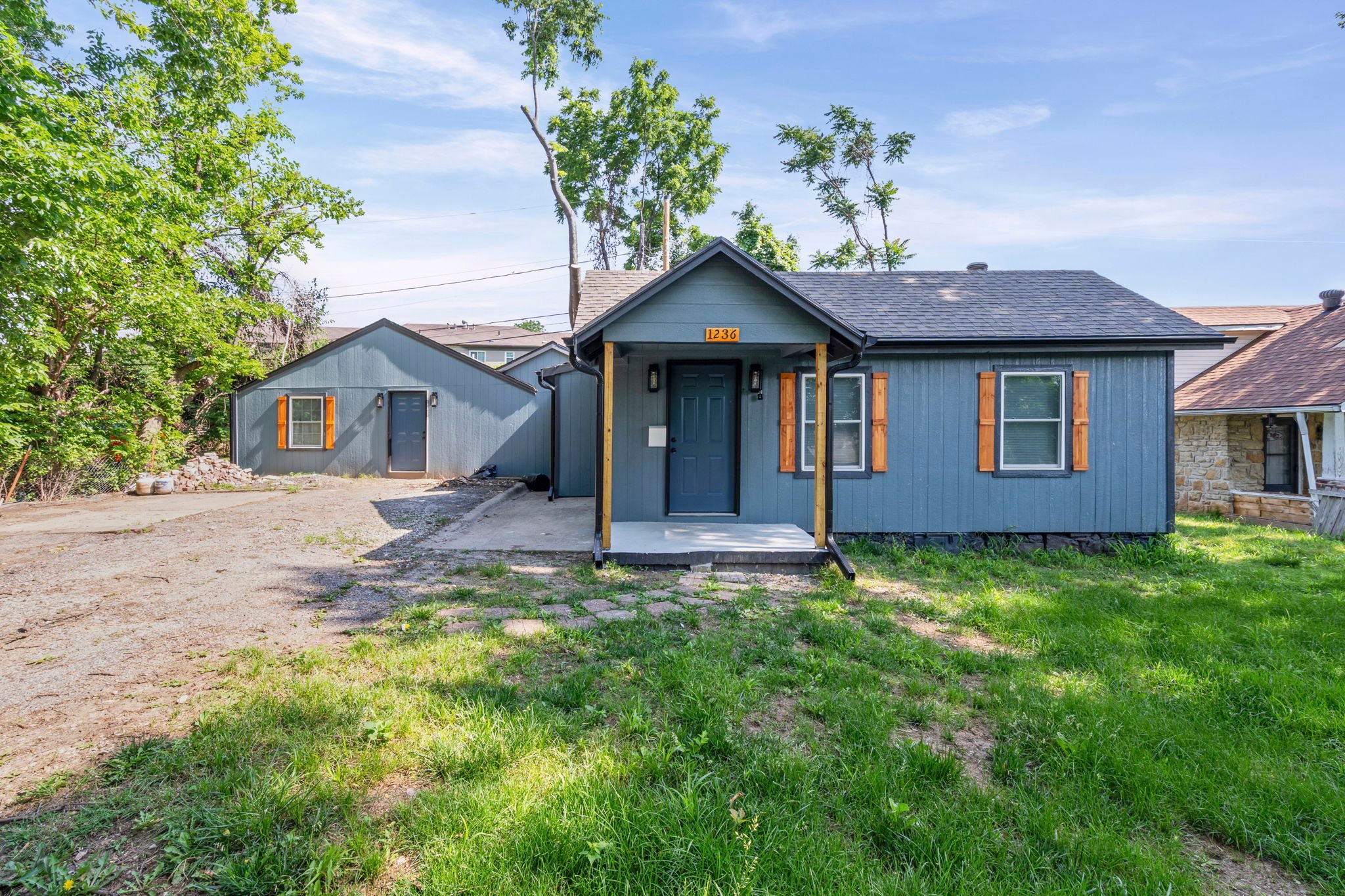 Kansas City House: 1236 E 83rd Ter