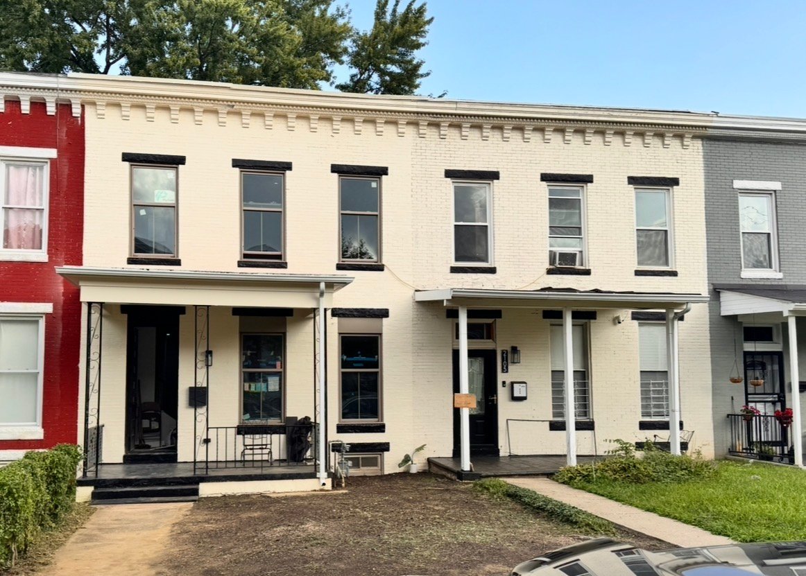 Baltimore Townhome: 2107 Poplar Grove St