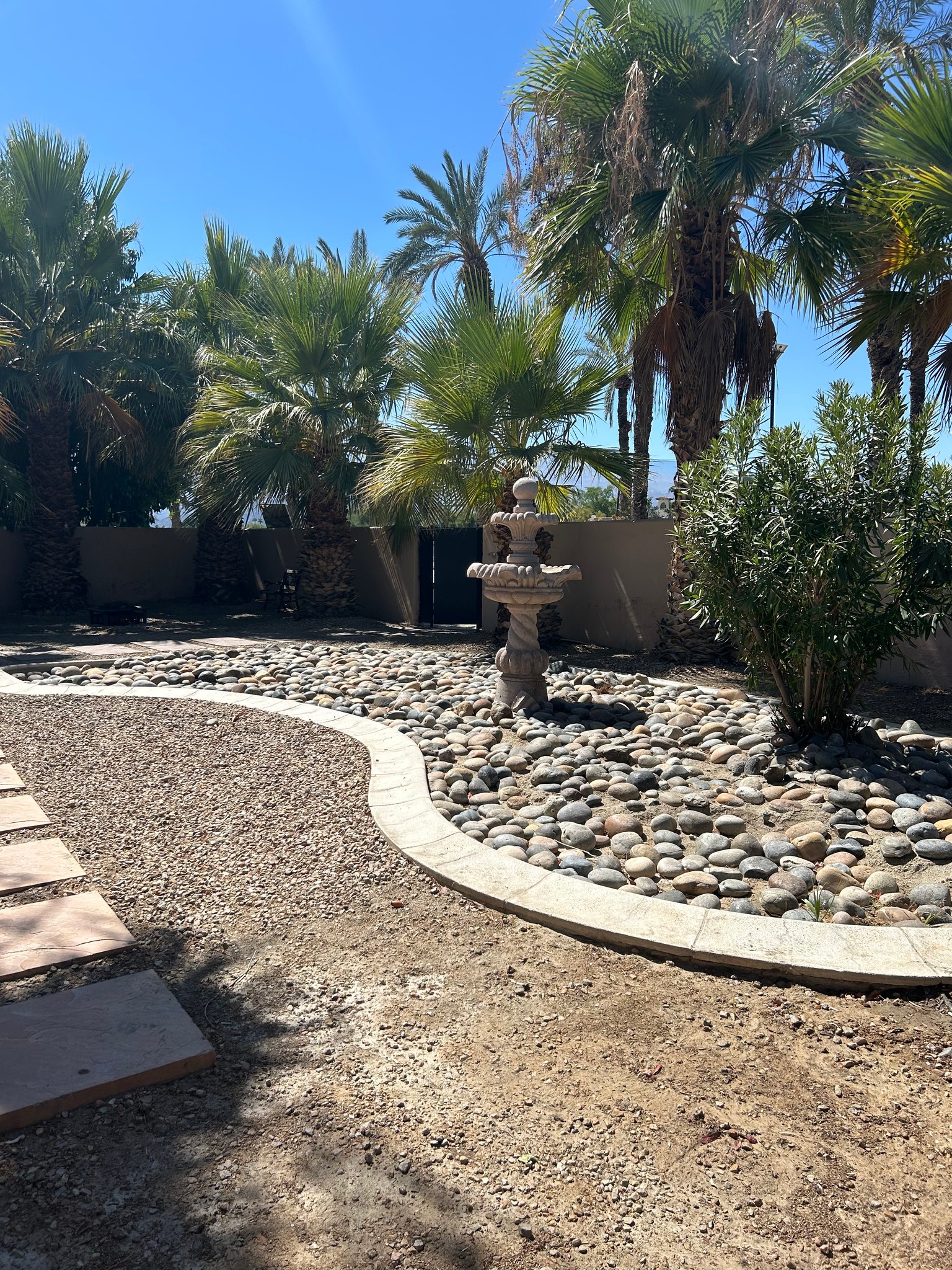 indio Apartment: 80876 hwy 111
