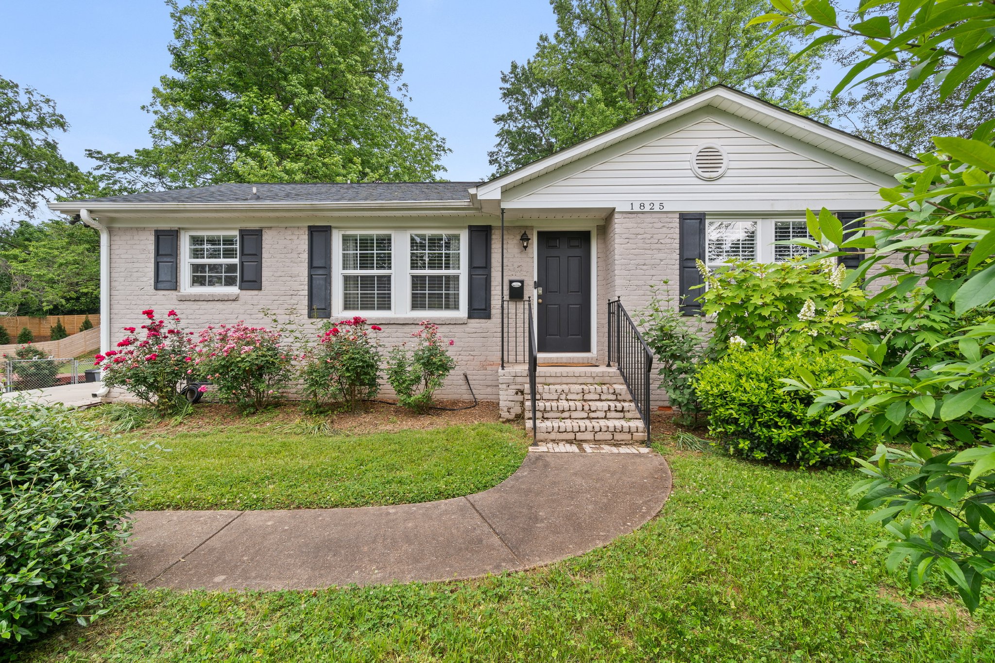 Charlotte House: 1825 Windham Pl
