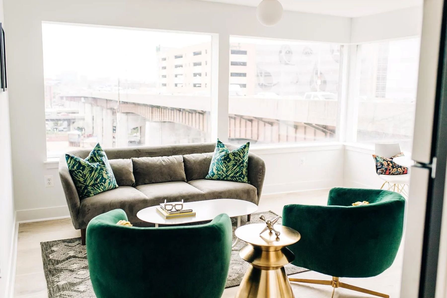 Baltimore Apartment: 415 St. Paul Street