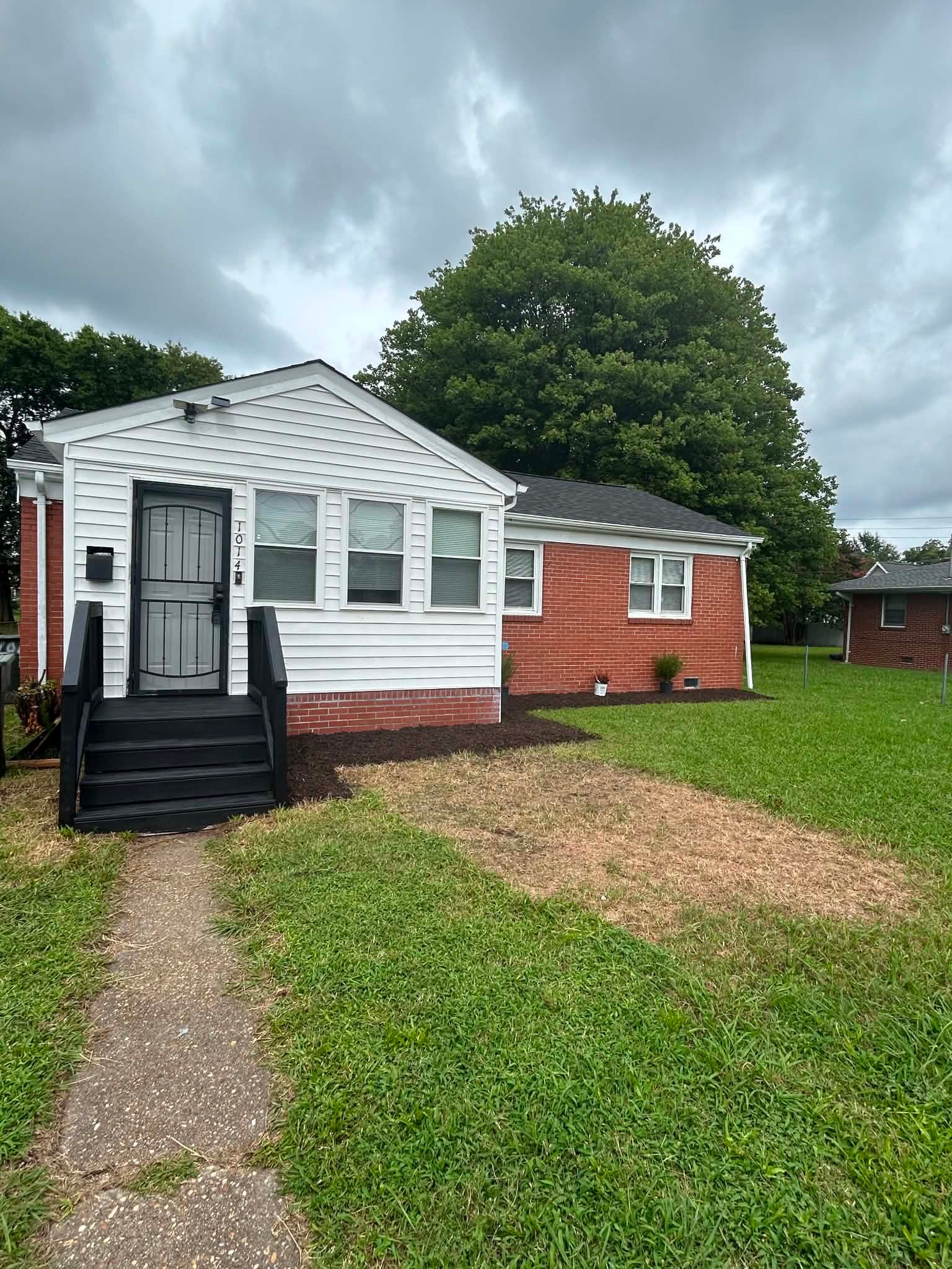 Hampton House: 1014 Parkside Ave
