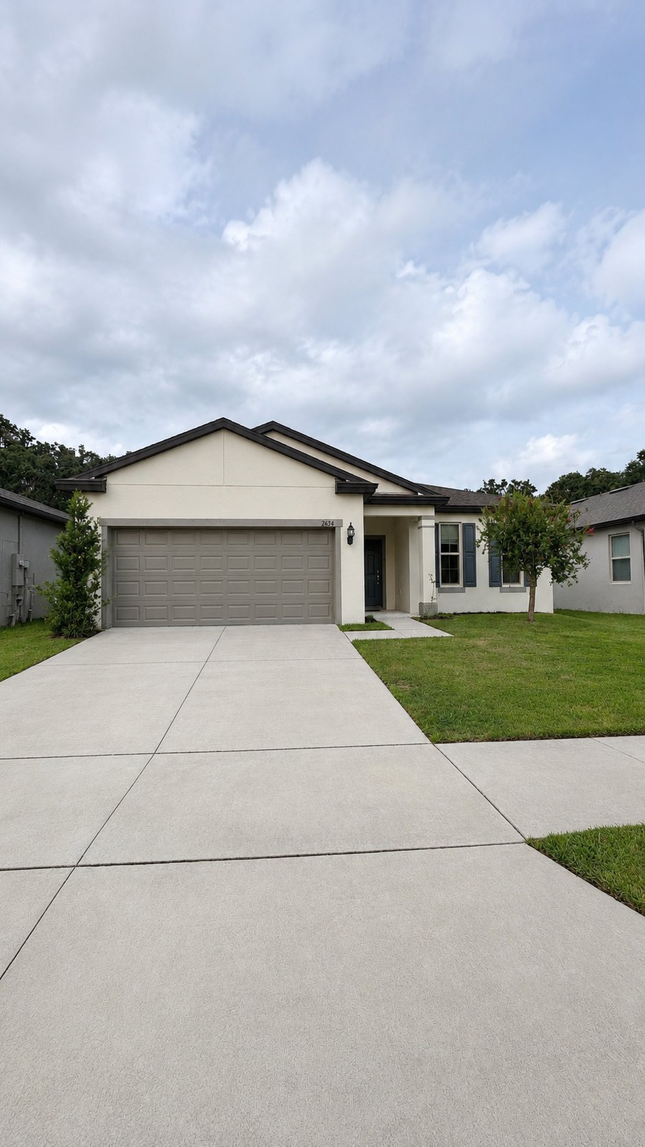 Kissimmee House: 2634 E Lake Pointe Dr