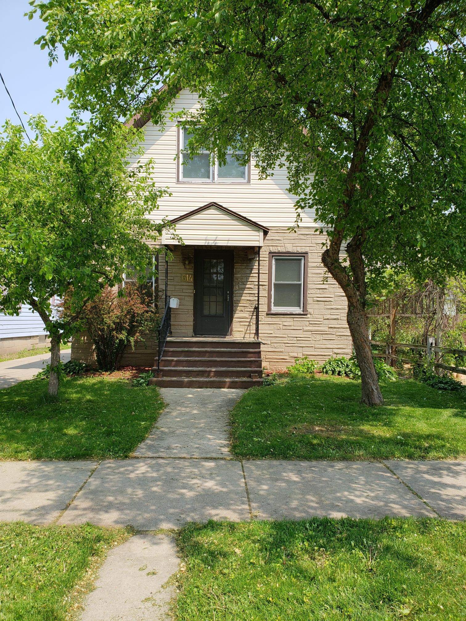 Appleton House: 614 N Union St