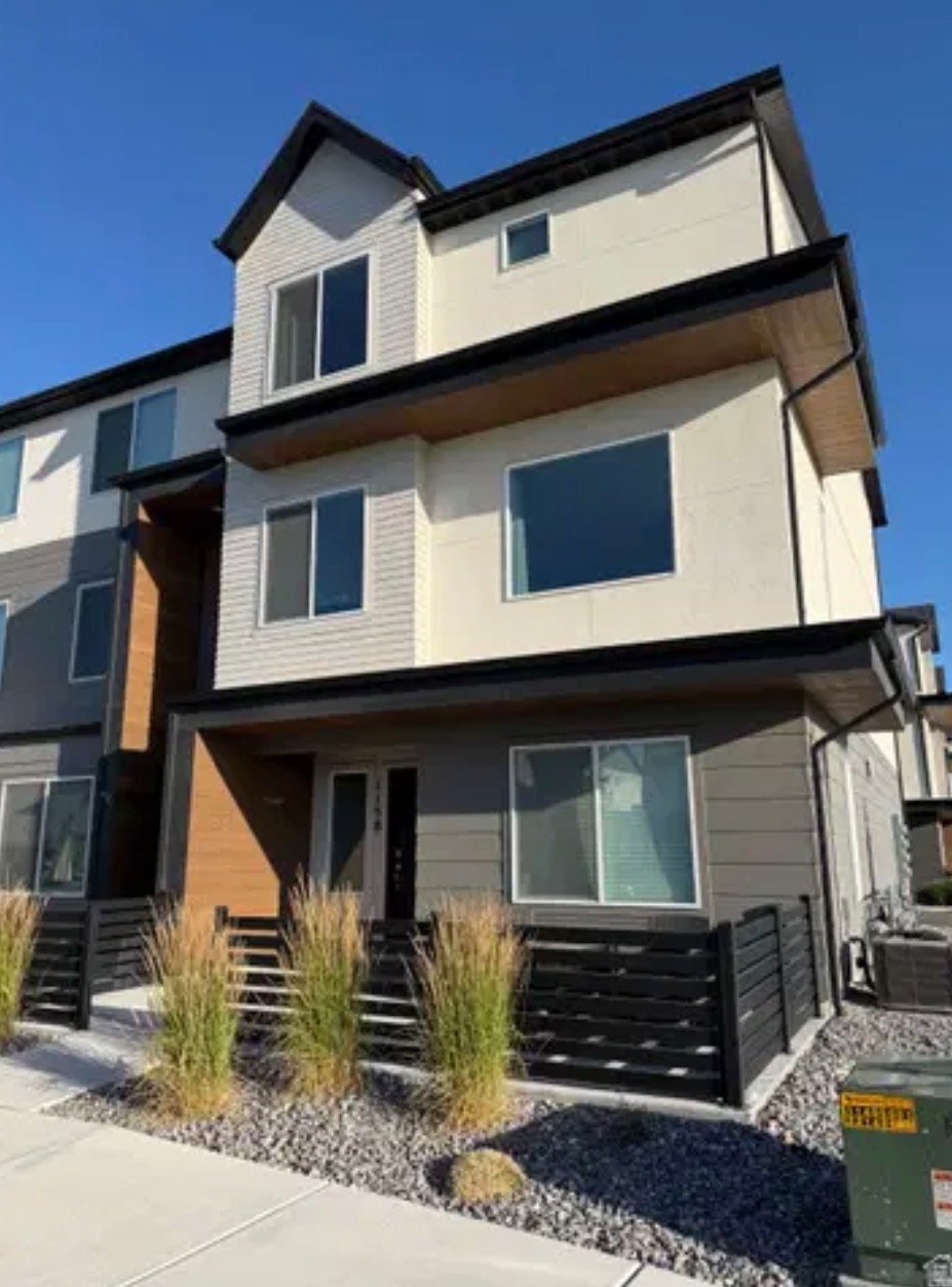 American Fork Townhome: 1143 W 320 S