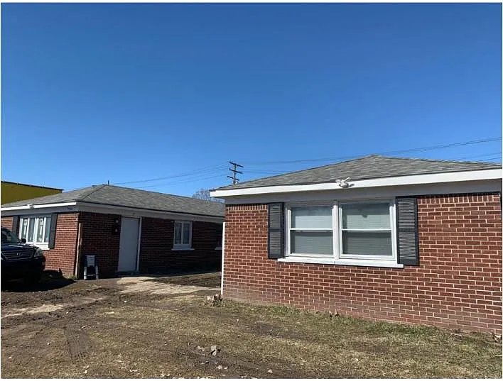 Detroit Apartment: 14421 Houston-Whittier st