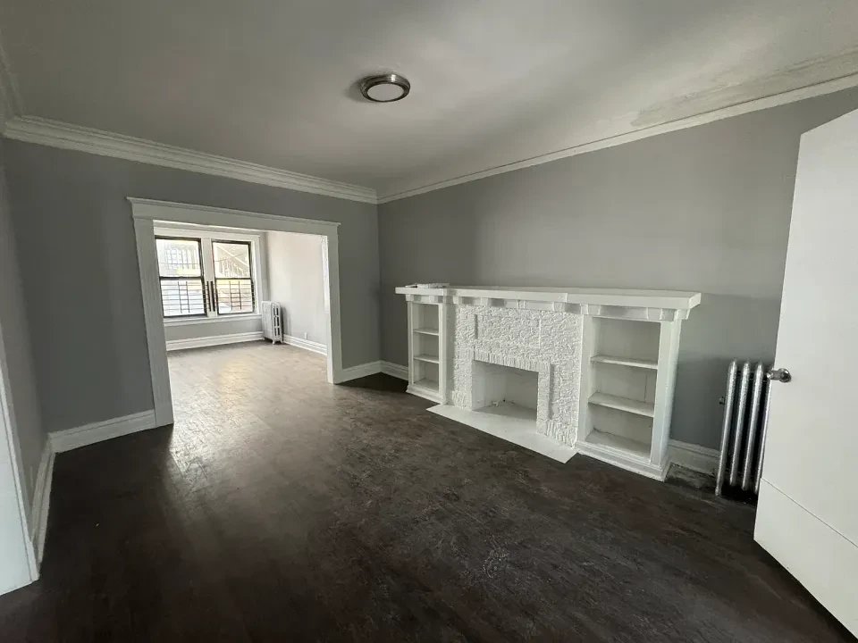Chicago Apartment: 2666 East 77th Street #1 Chicago, IL 60649