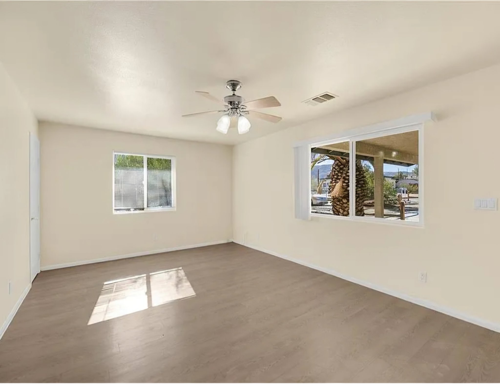 Twentynine Palms Multiplex: 6673 Split Rock Ave