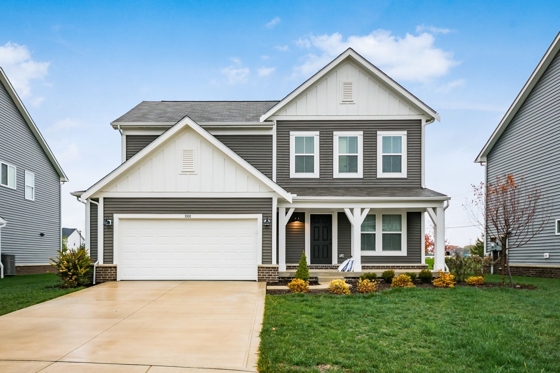 Grove City House: 1000 Honeycomb Ln