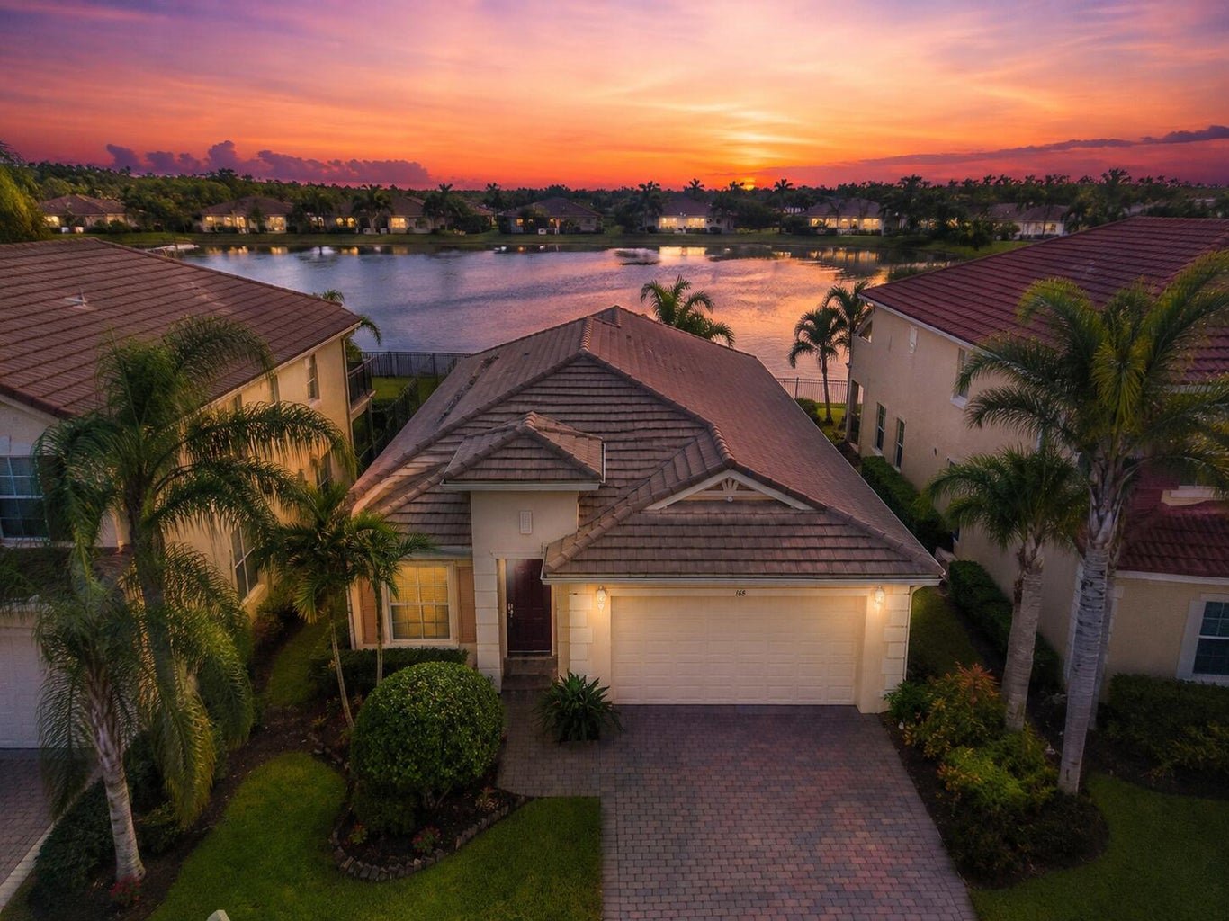 West Palm Beach House: 168 Belle Grove Lane
