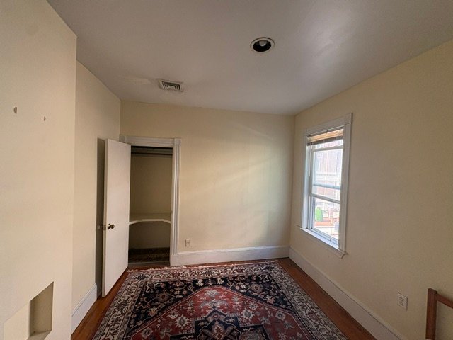 Boston Single Room: 235 Heath Street