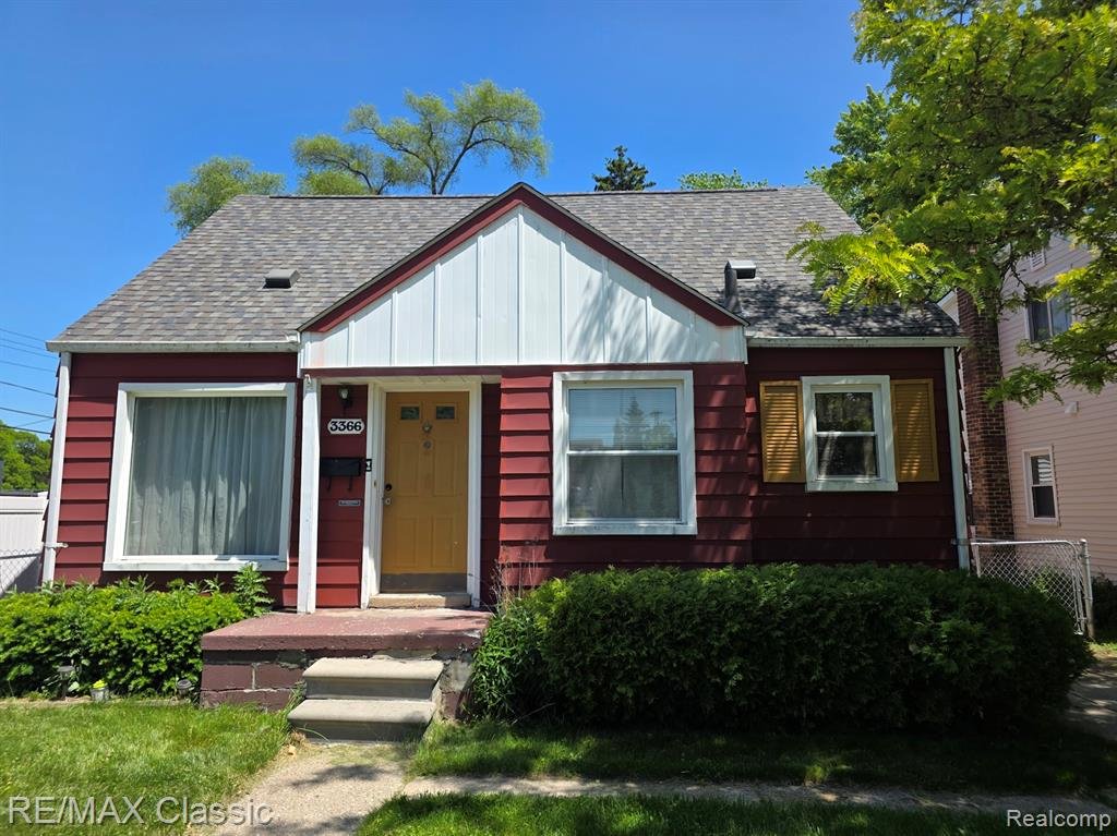 Royal Oak House: 3366 Ellwood Ave.