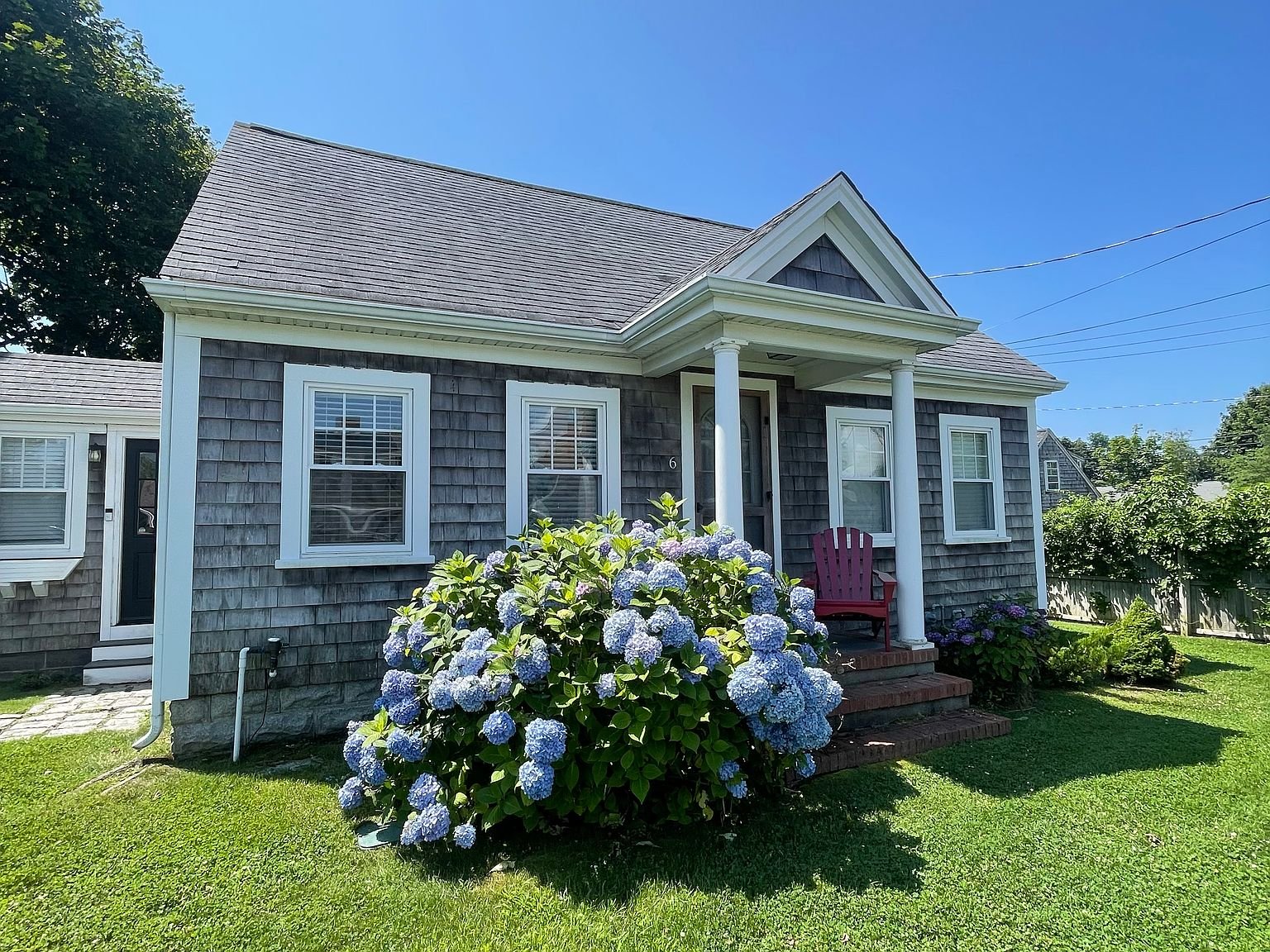 West Yarmouth House: 6 Trenton St