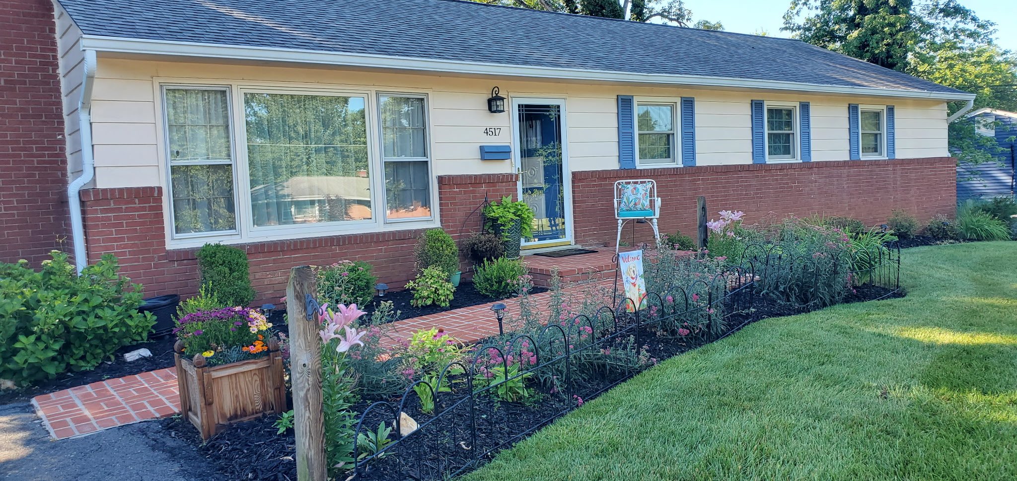 Annandale House: 4517 Starr Jordan Dr
