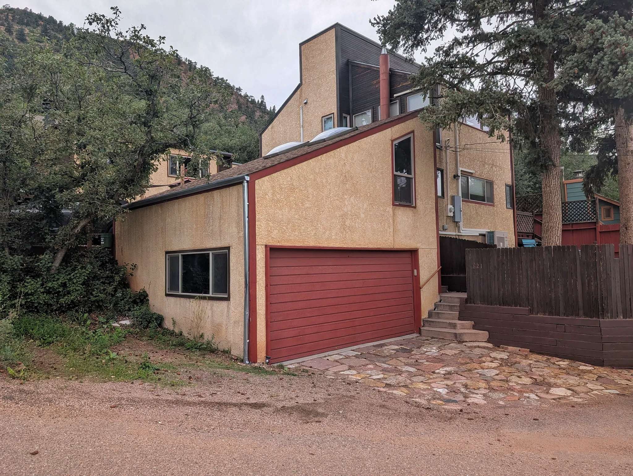 Manitou Springs House: 821 Shoshone Pl