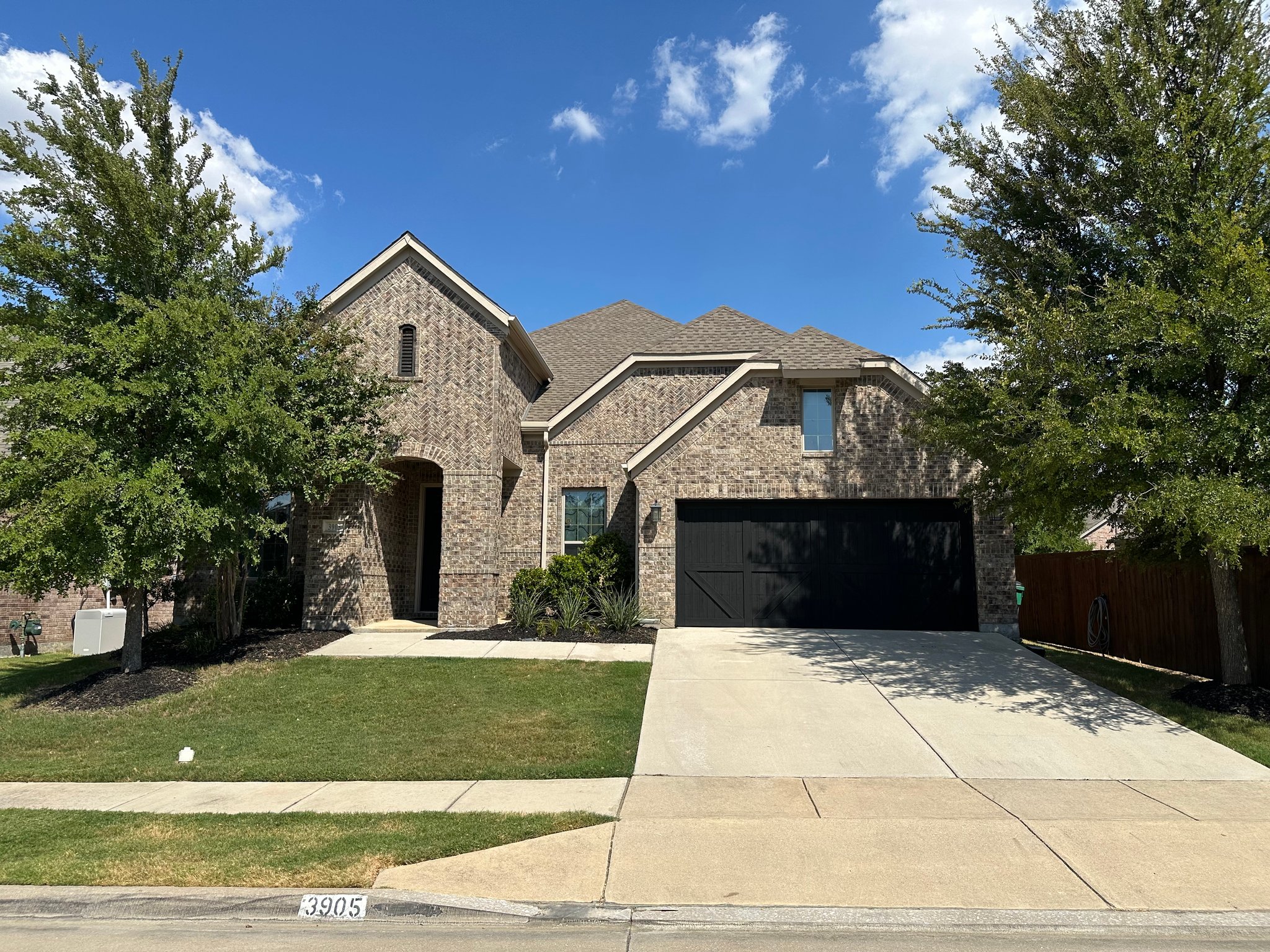 Northlake House: 3905 Applewood Ln