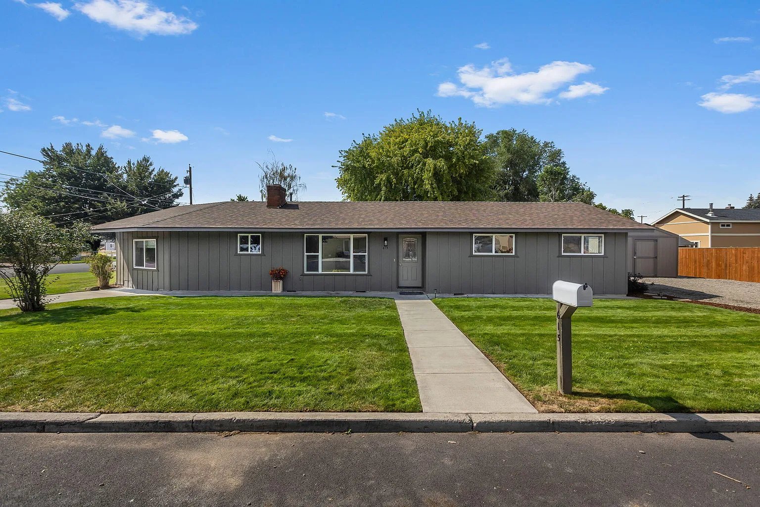 Prineville Single Room: 615 NE Fairview