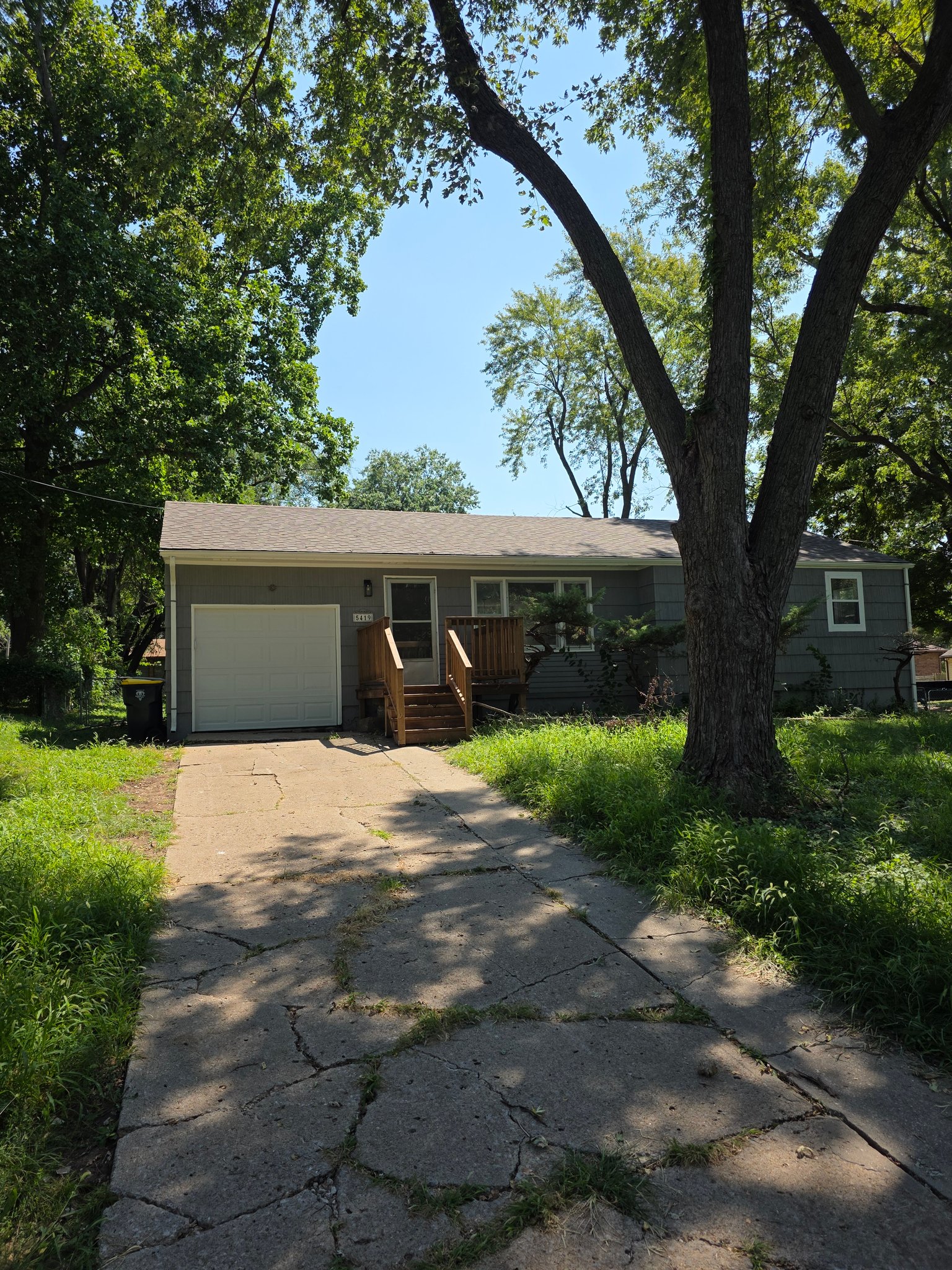 Kansas city House: 5419 Ridgeway