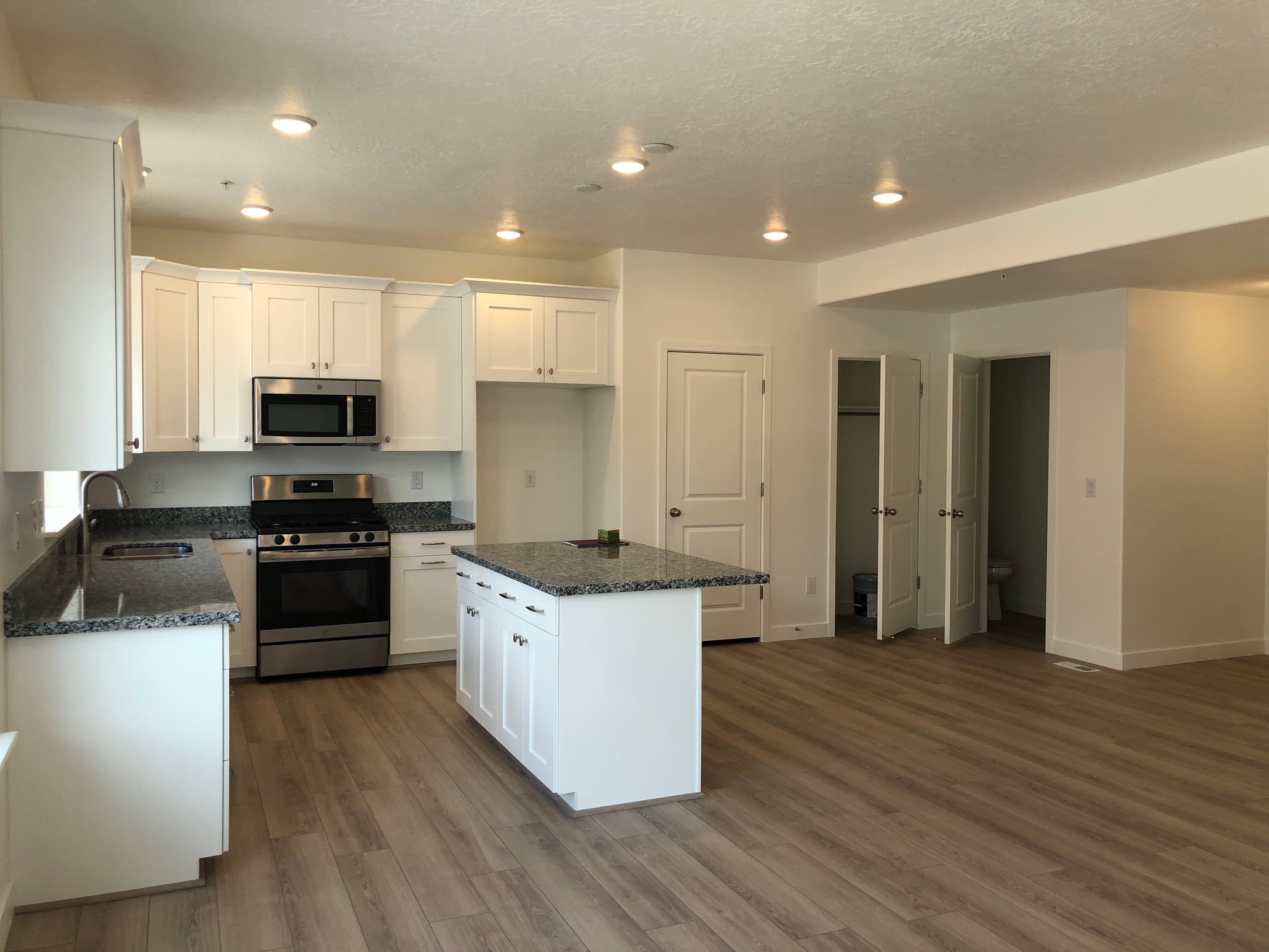 Herriman Townhome: 4217 W Scofield Park Ct