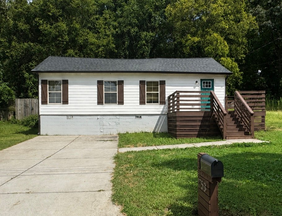 Atlanta House: 1753 Mary George AVE NW