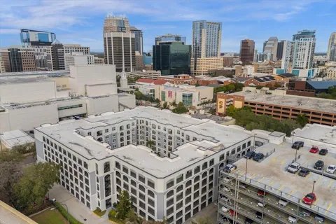 Orlando Condo: 202 E South St