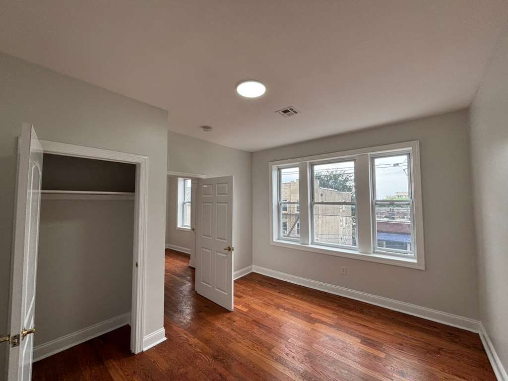 Jersey City Apartment: 162 Bergen