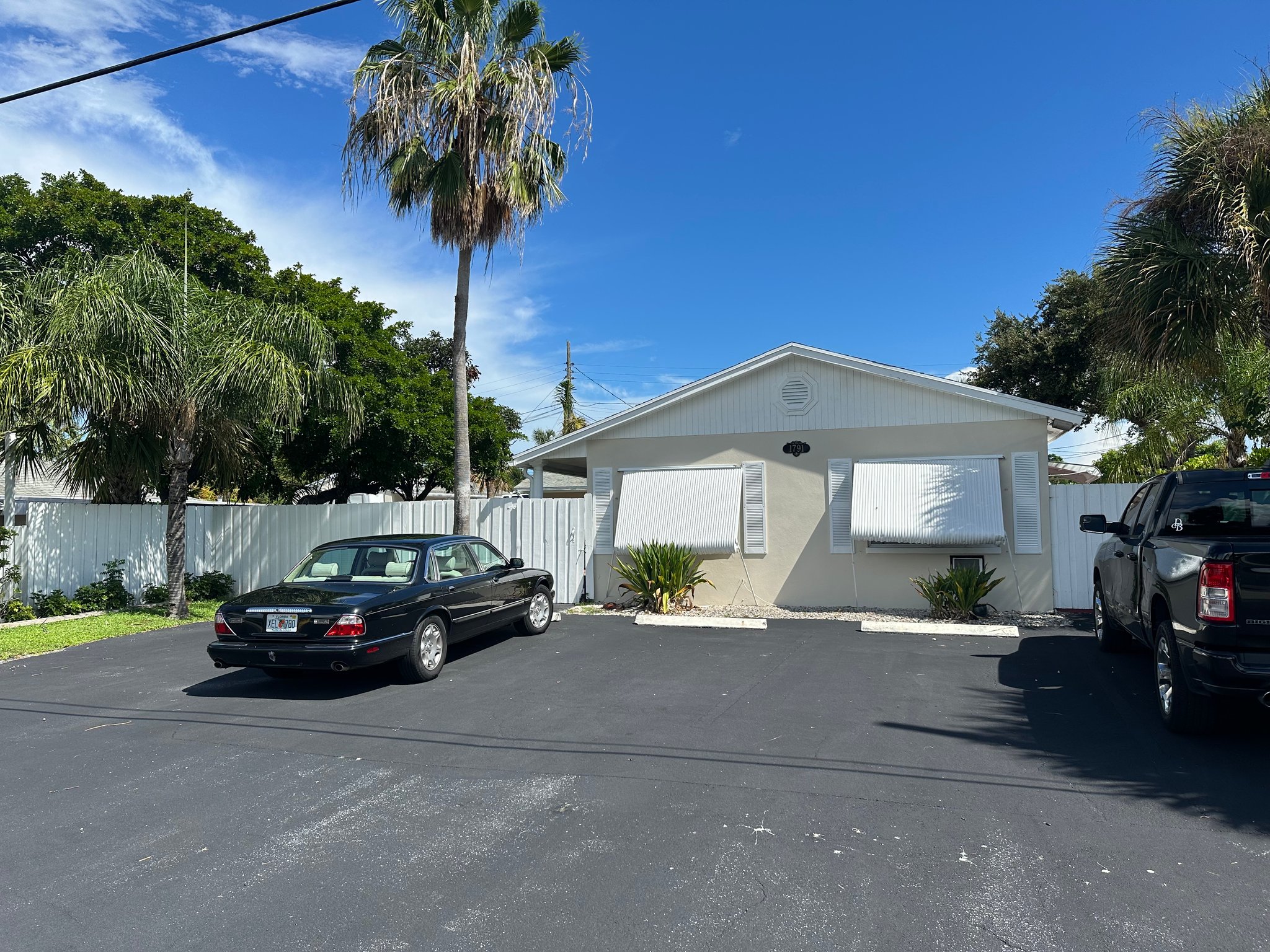 North Palm Beach Apartment: 1791 Juno Rd