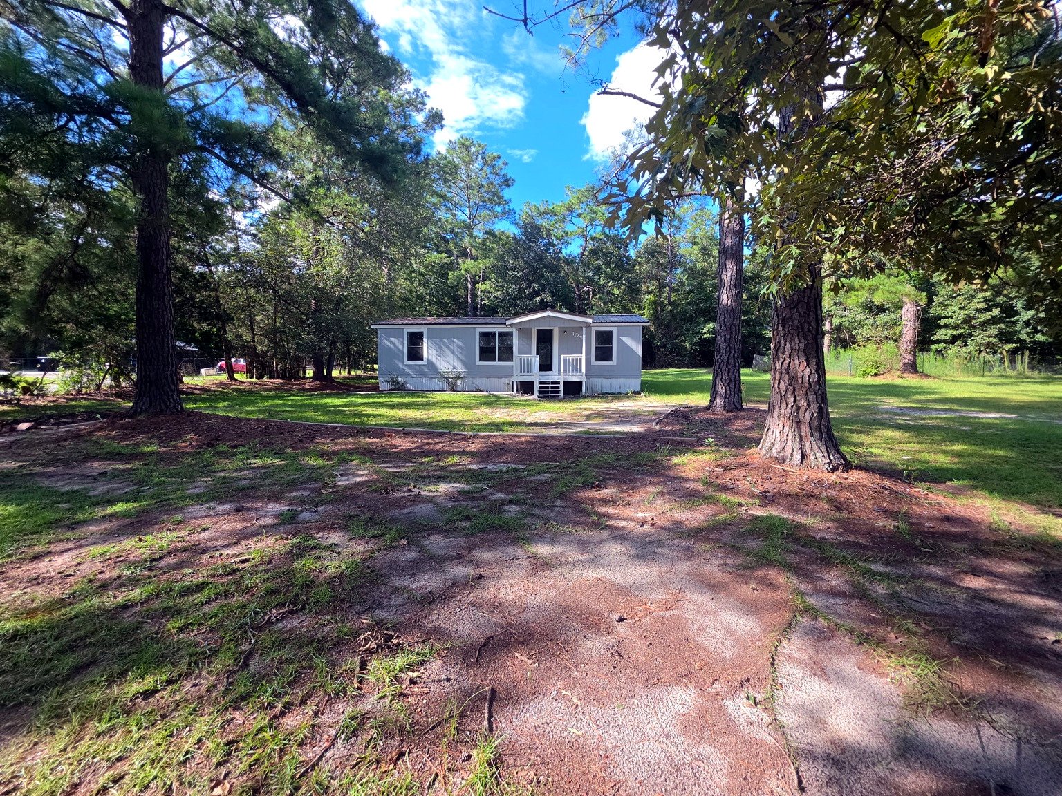 Warner Robins House: 105 Helen Ter