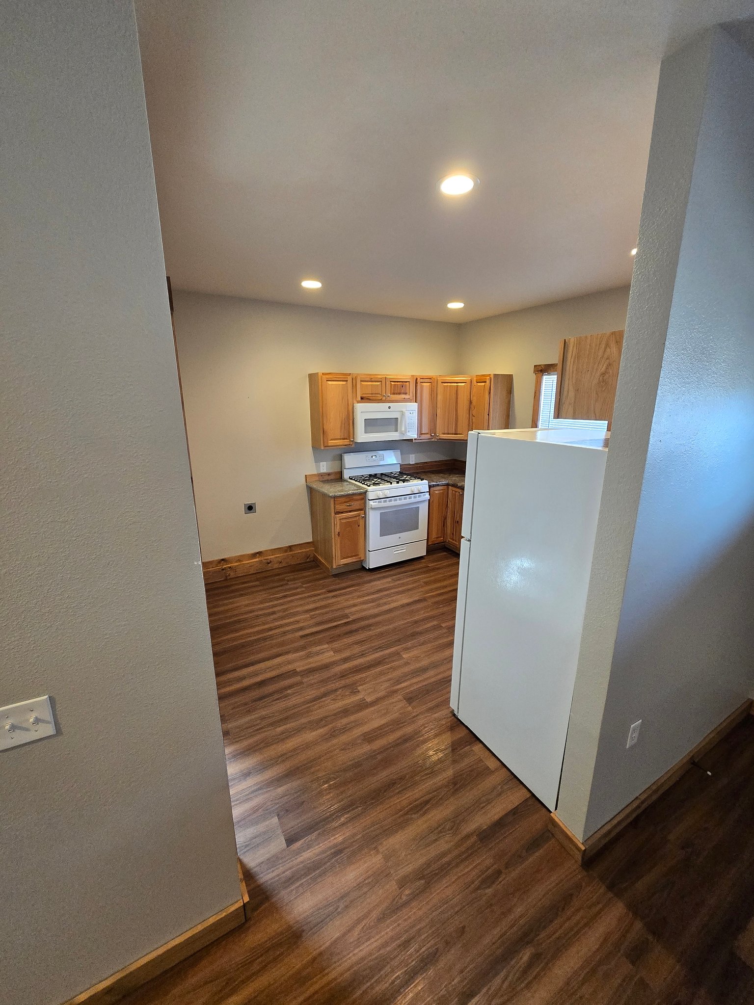 Sidney Apartment: 3rd Avenue NW