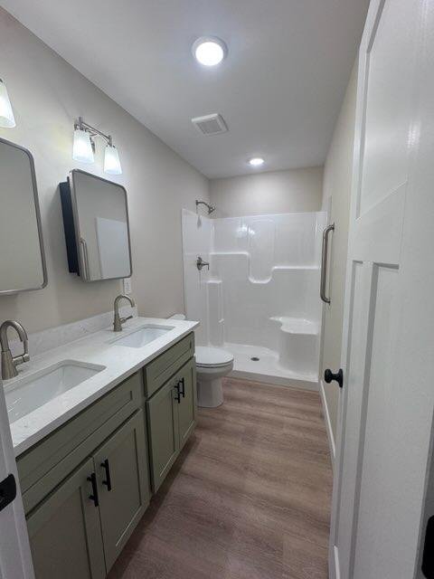 Brandenburg House: 809 Hillcrest Dr.