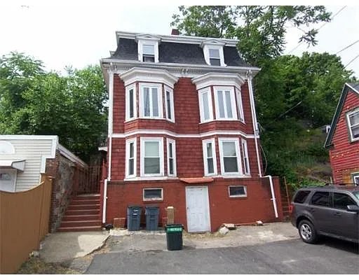 Lynn Multiplex: 33-35 Essex Ct