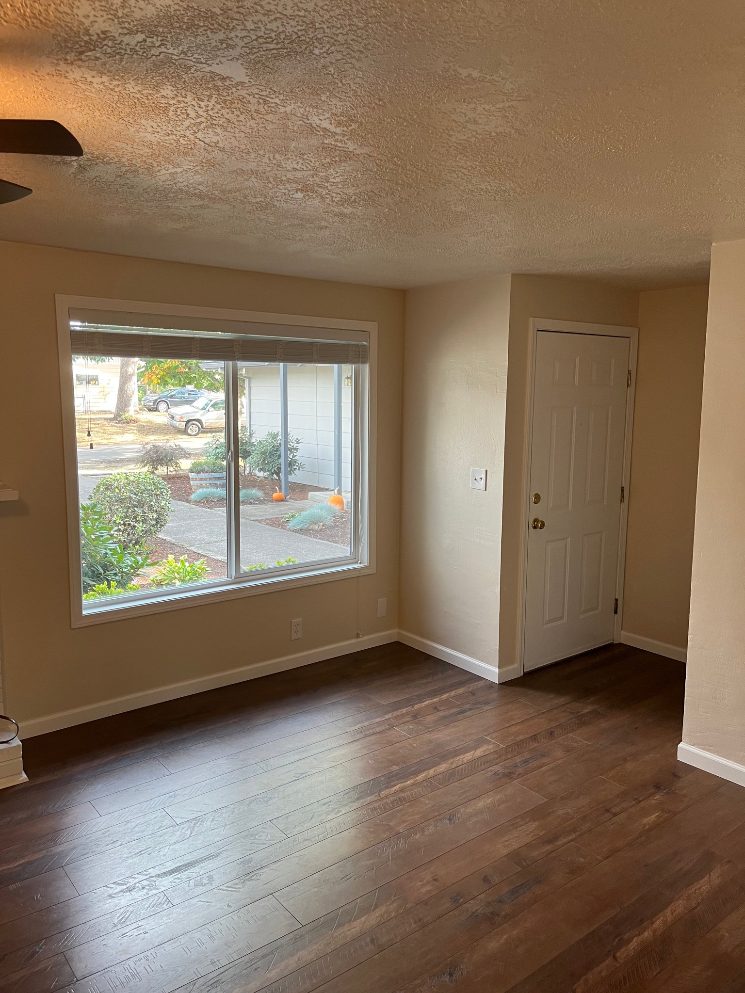 Salem Apartment: 3107 13th St SE