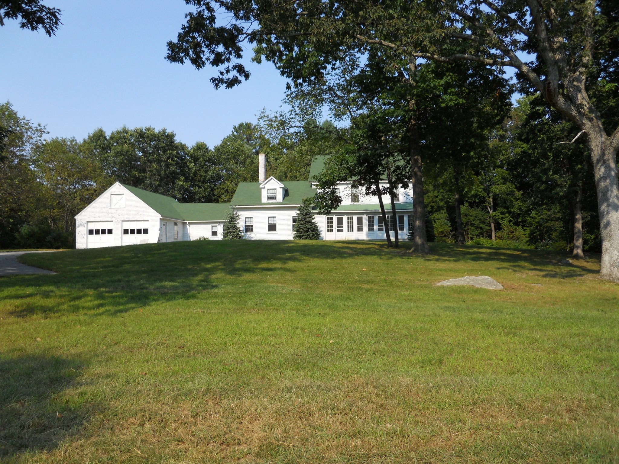 NEWFIELDS House: 66 PISCASSIC RD