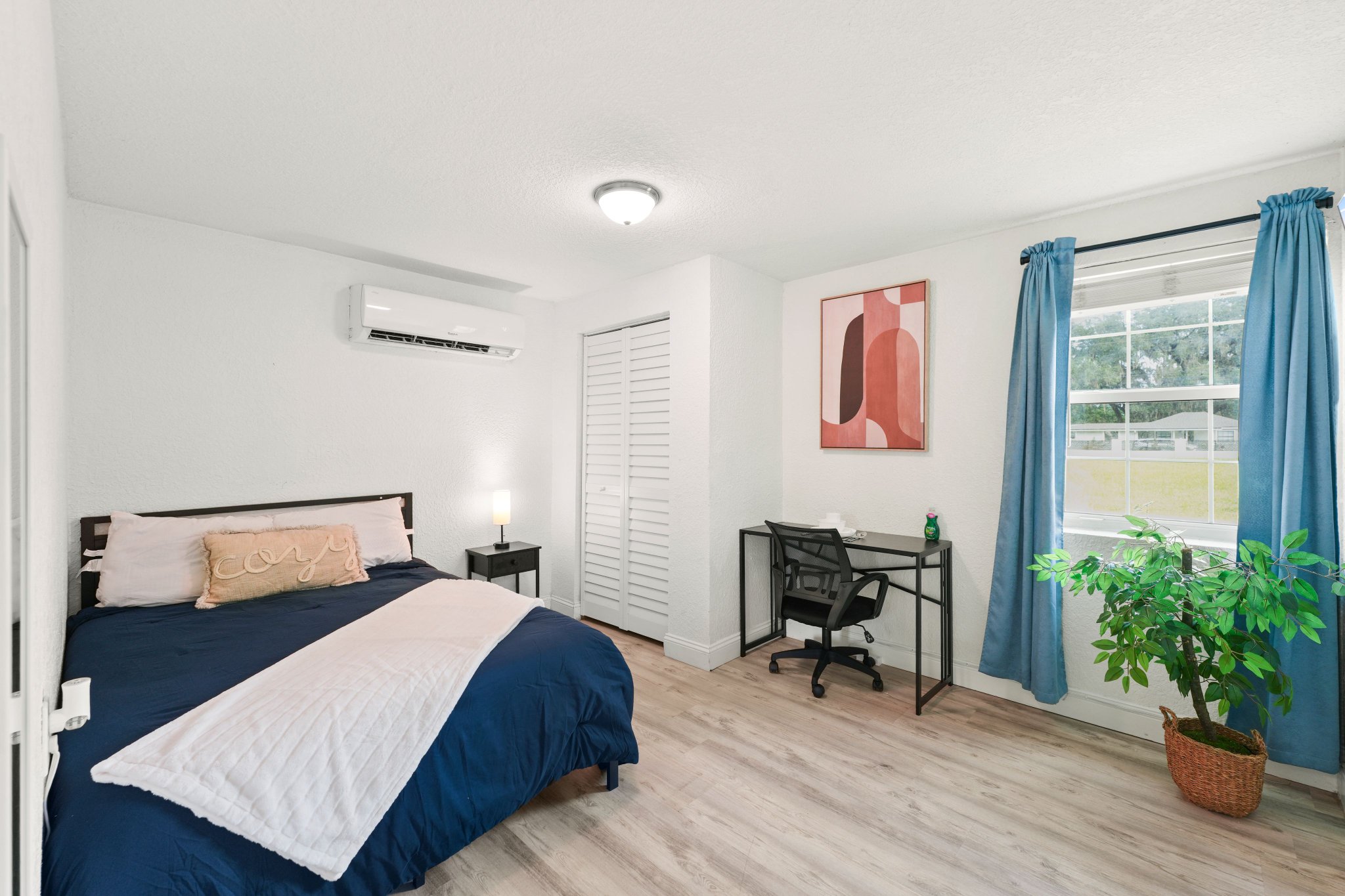 Jacksonville Single Room: 6878 Lenox Avenue