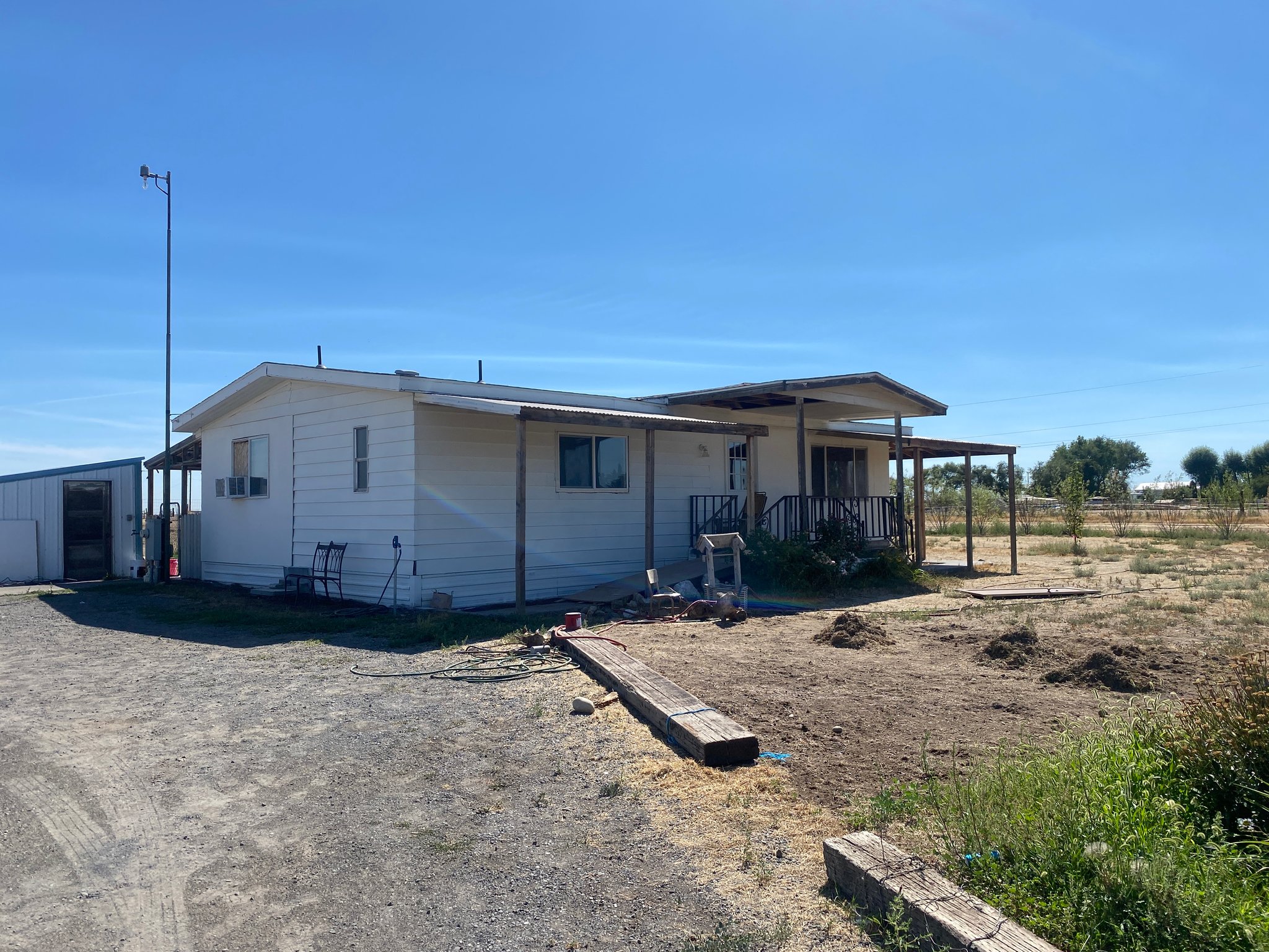 Moses Lake House: 3801 Rd E NE