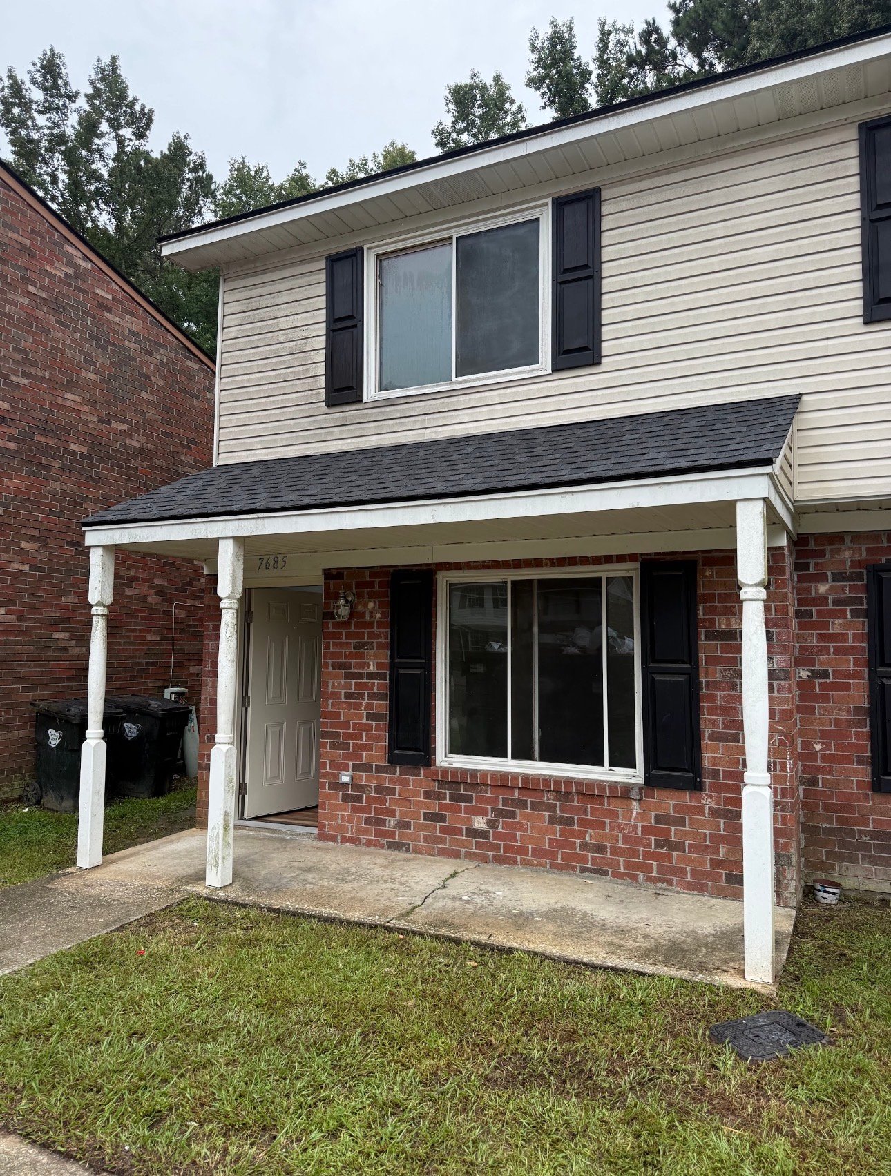 North Charleston House: 7685 Hunters Ridge Ln