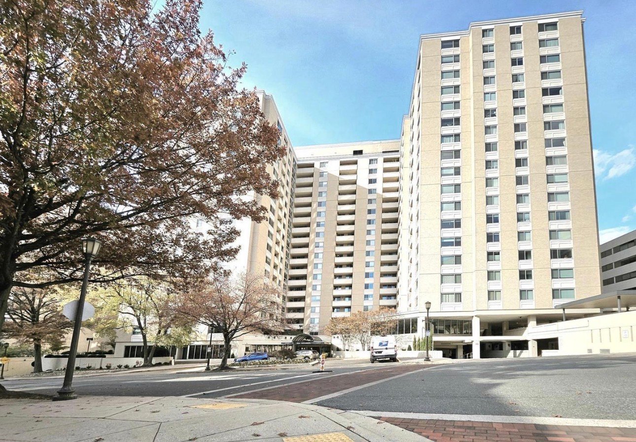 Chevy Chase Condo: 4601 N Park Ave