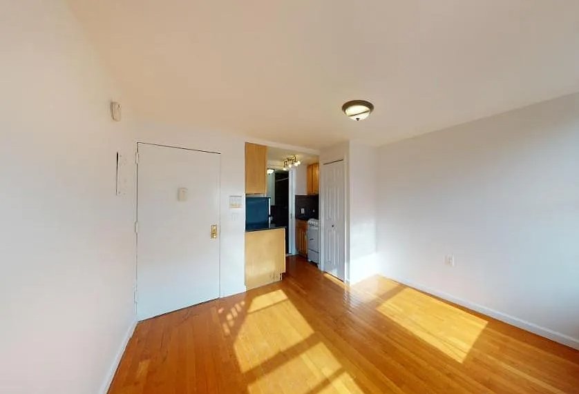 New York City Apartment: 149 1st Avenue