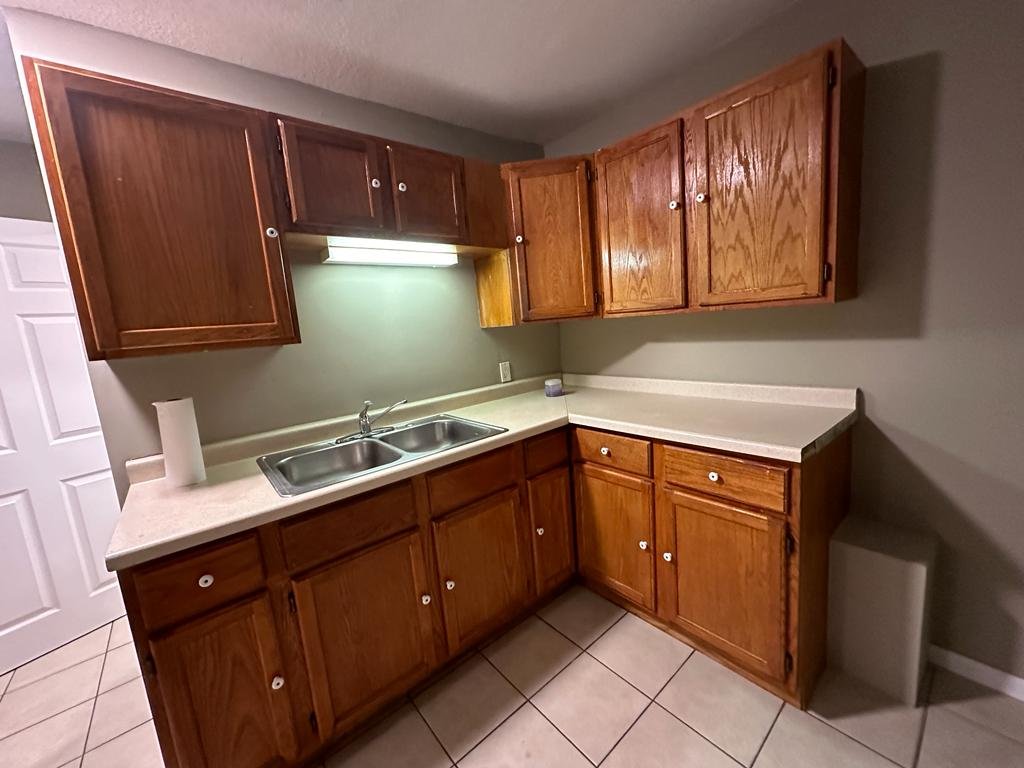 St Paul House: 486 Lawson Ave W