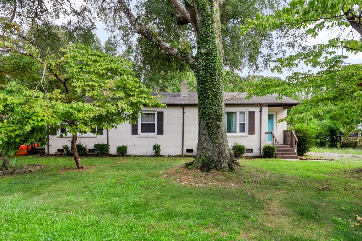 Charlotte House: 5414 Princess St