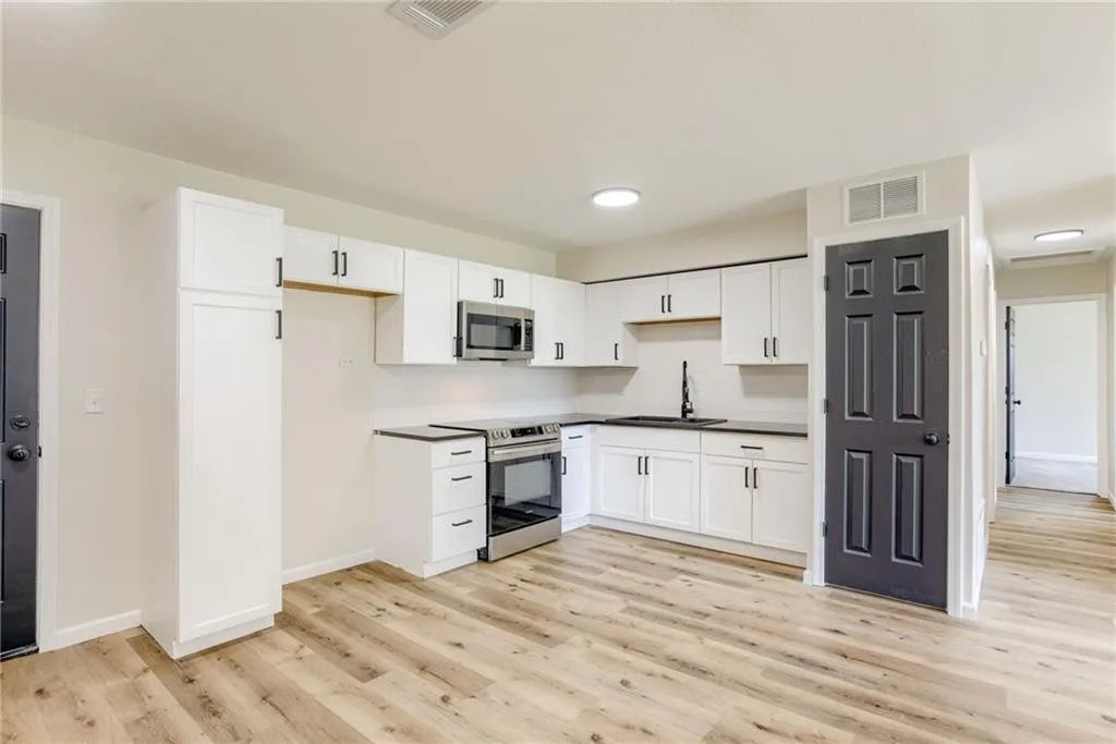 Kansas city House: 4702 E 45th st