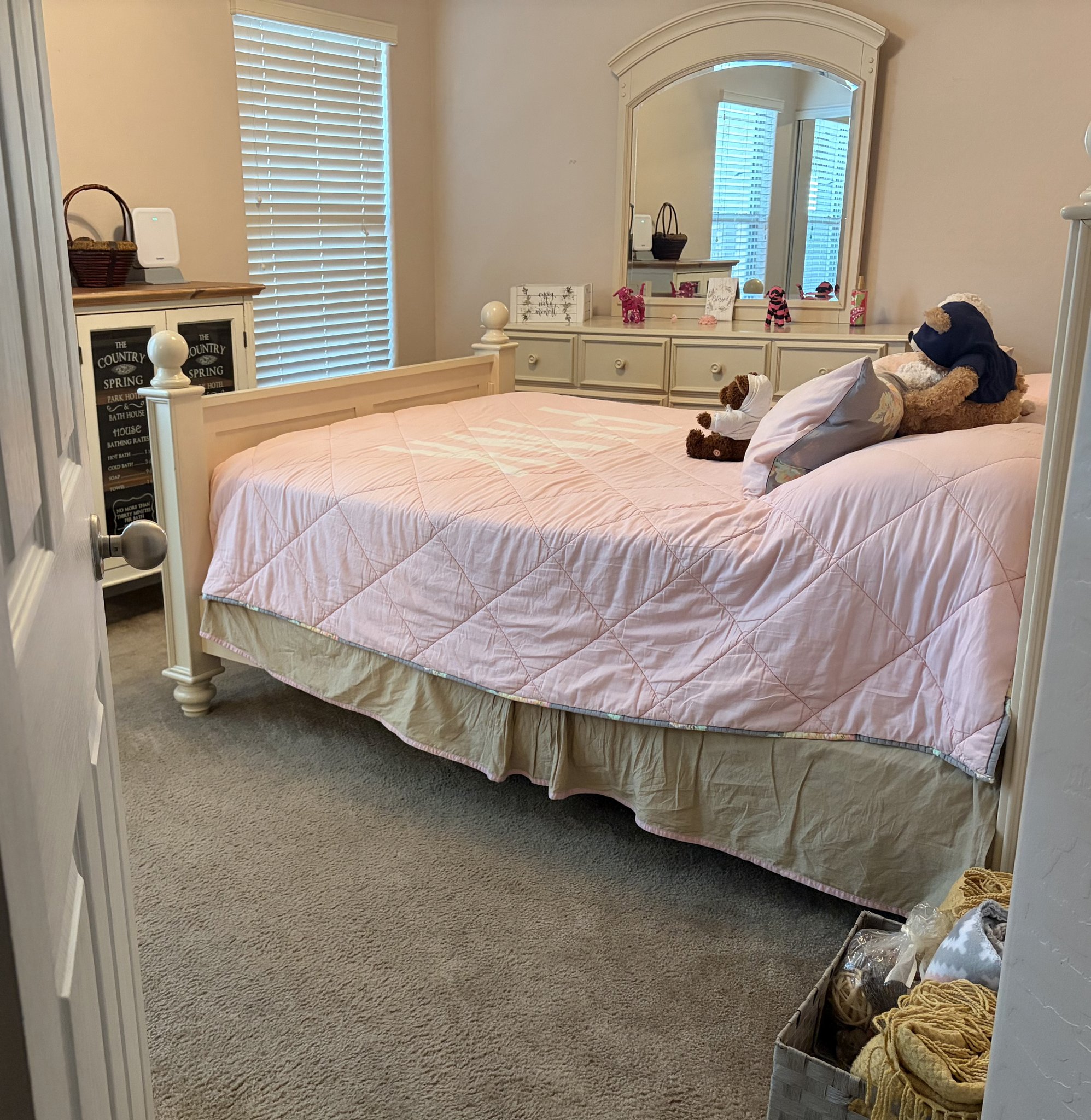 Queen Creek Single Room: 22234 E Via del Palo