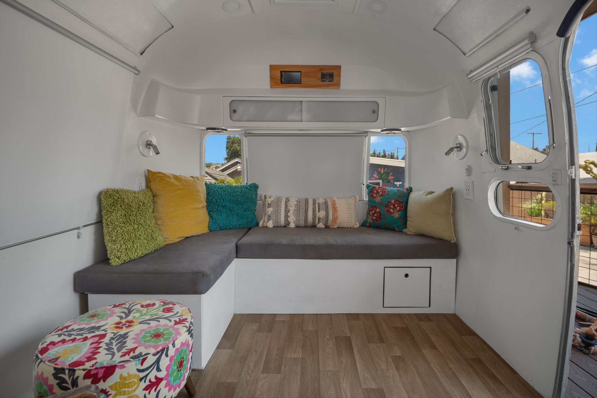 San Diego House: 2073 Franklin Ave