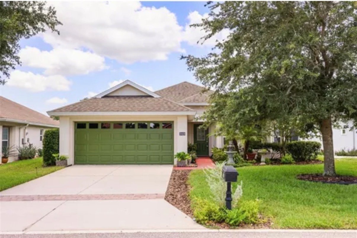 Tavares House: 30429 Island Club Dr
