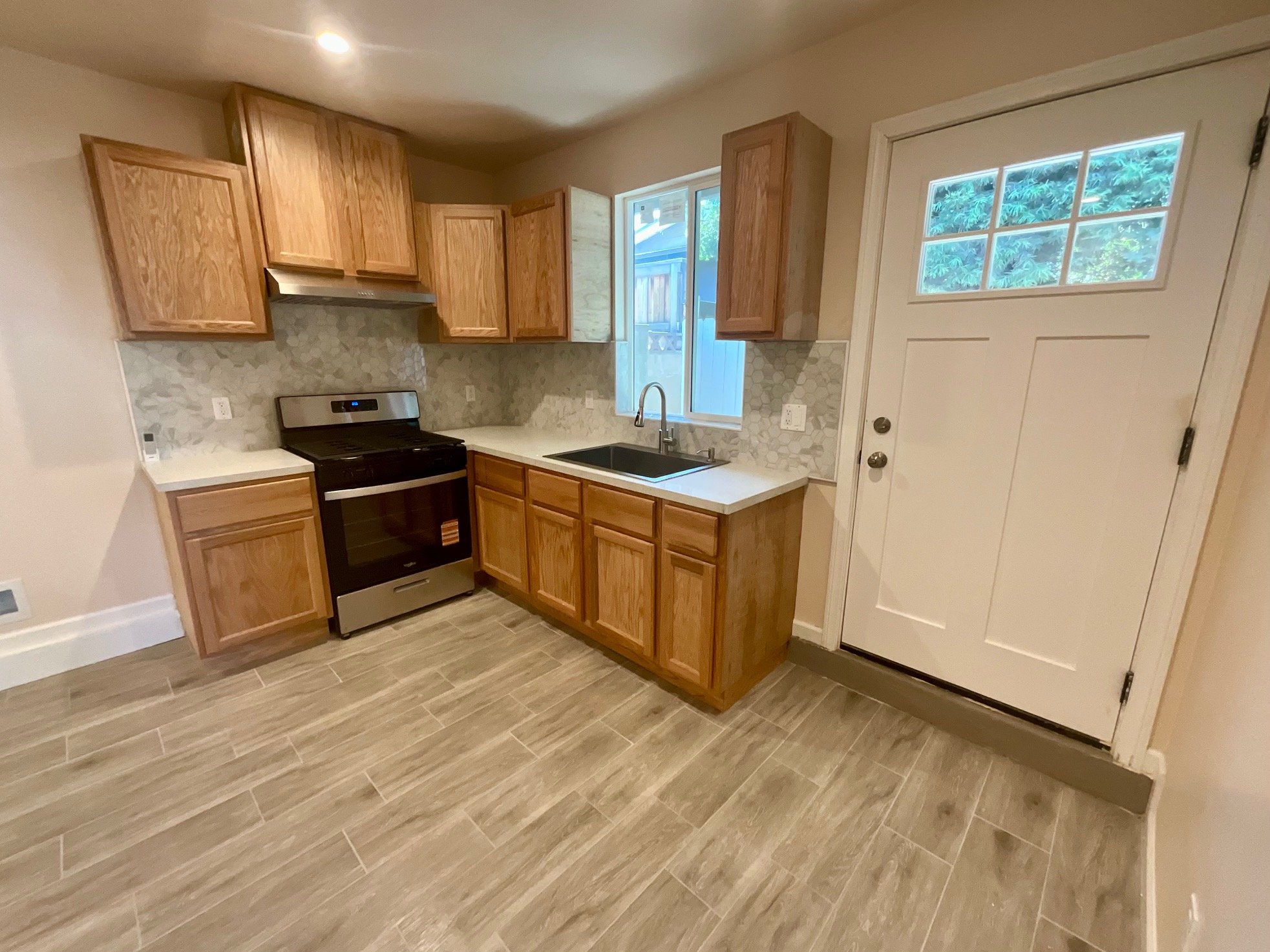 West Hills House: 8437 Nevada Ave