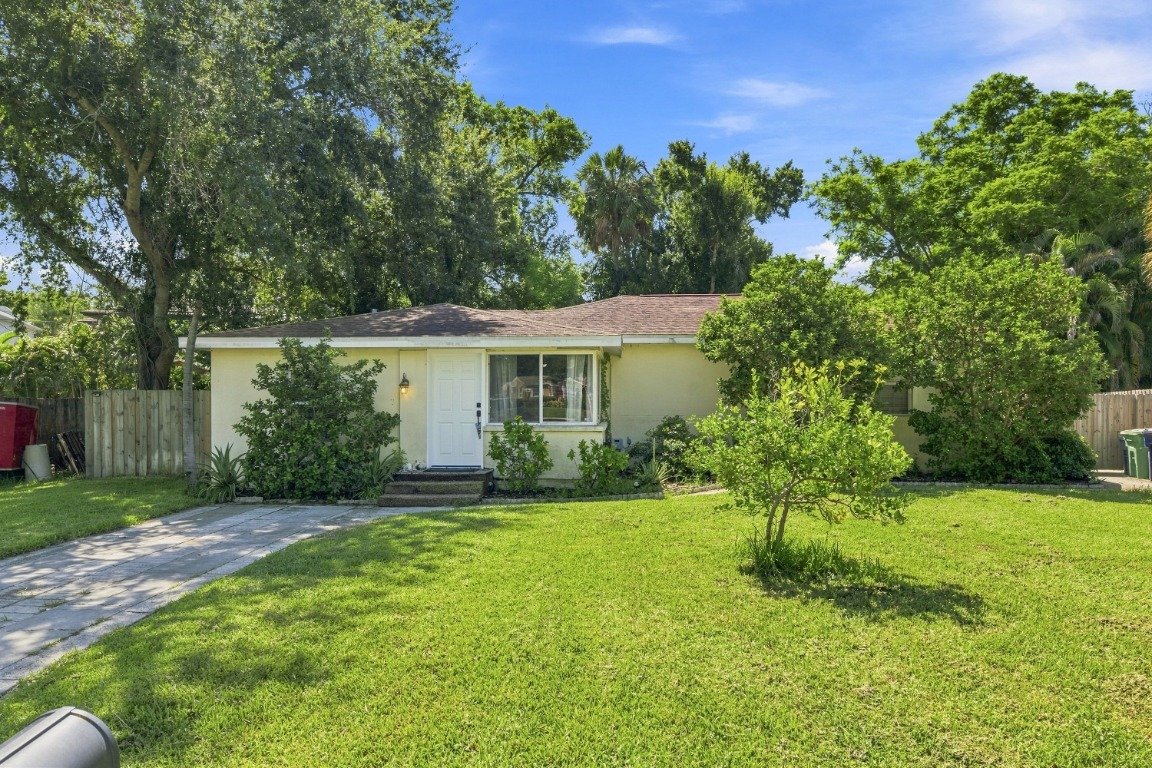 Tampa House: 3614 S Sterling Ave
