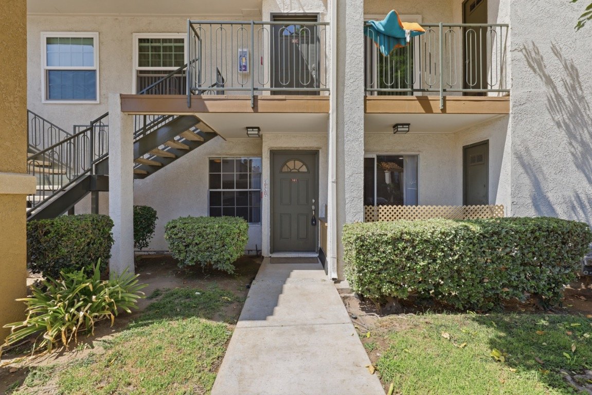 Corona Condo: 2155 Highpointe Dr